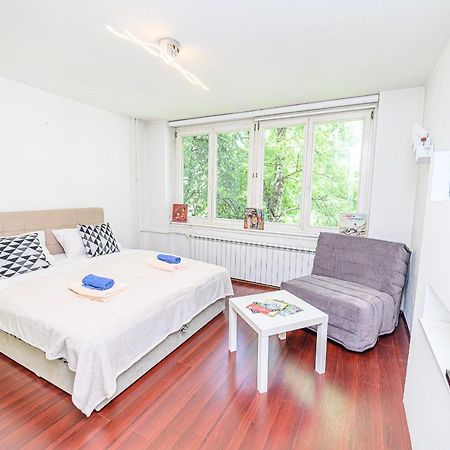 Apartamento Beautiful Cozy Studio Close To City Center Sarajevo Exterior foto