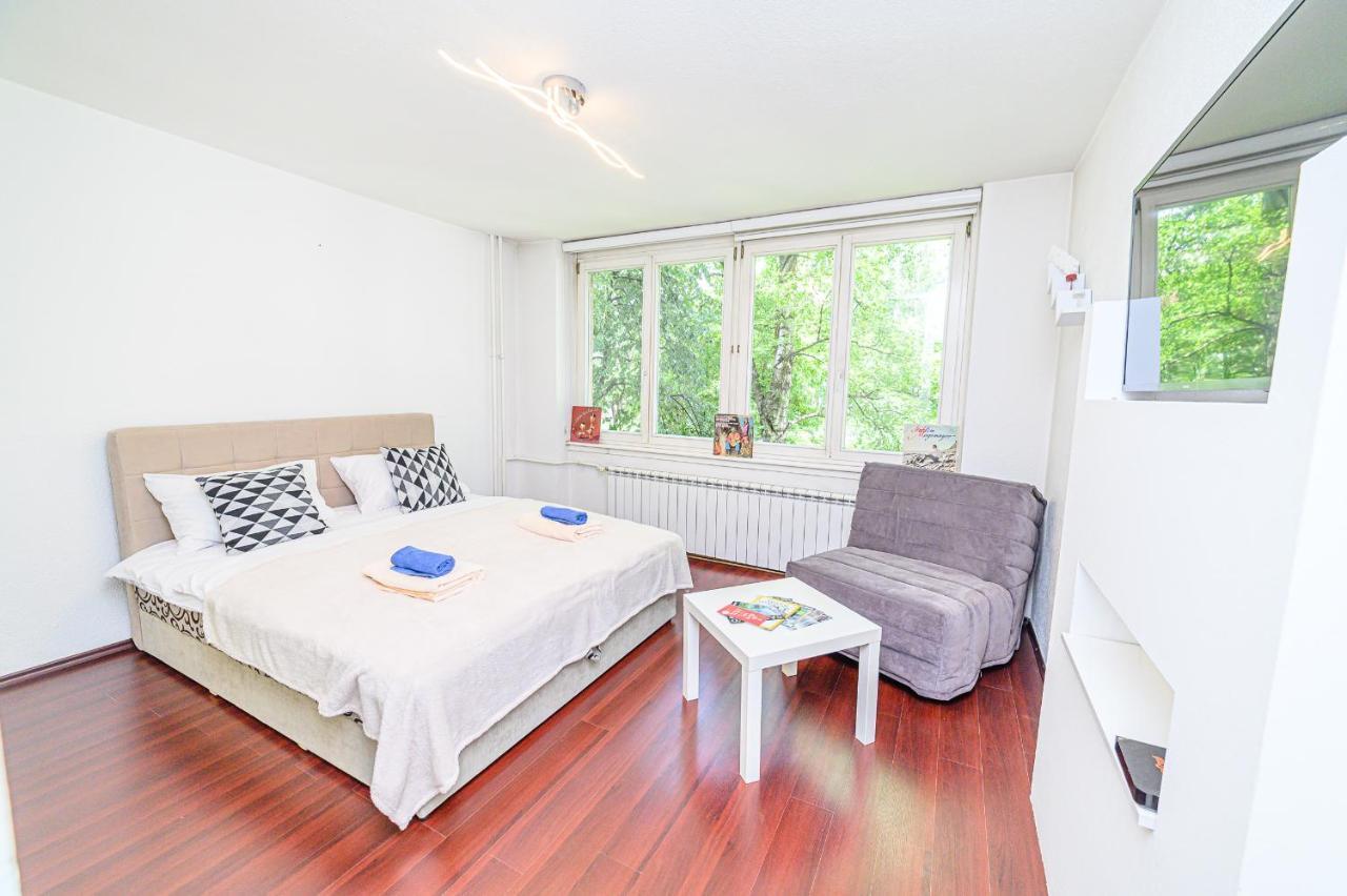Apartamento Beautiful Cozy Studio Close To City Center Sarajevo Exterior foto