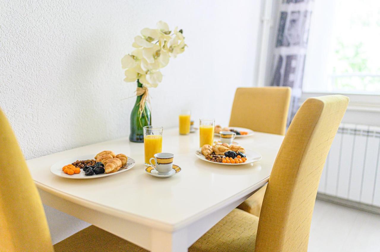 Apartamento Beautiful Cozy Studio Close To City Center Sarajevo Exterior foto
